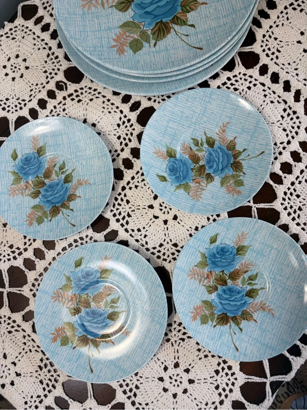 Vintage Retro Melamine Dinnerware Set of 4 Dinner/4 Small Plates Blue Roses